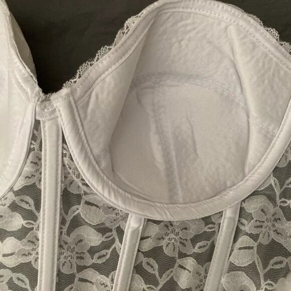 QT Intimates Strapless 1125 Corset Lace Bridal with Garters A,C,D 34,36,38 White - Picture 5 of 7